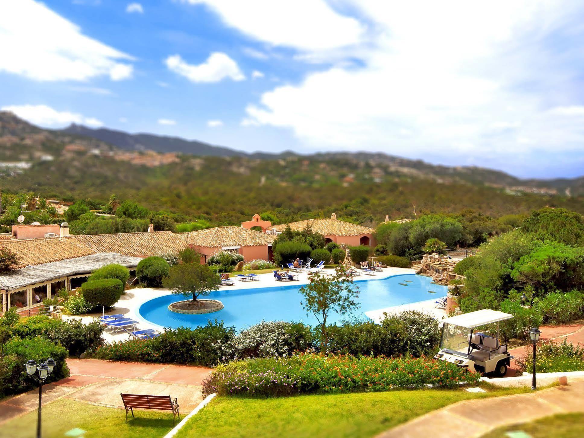 Colonna Resort Country & Sporting Club 切尔沃港 外观 照片