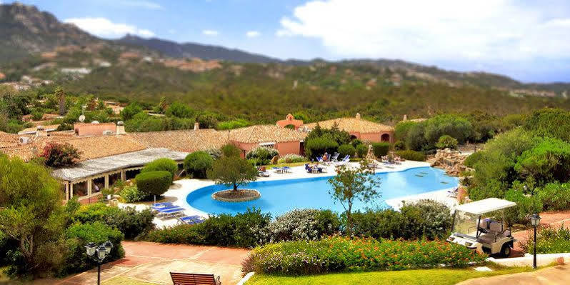 Colonna Resort Country & Sporting Club 切尔沃港 外观 照片