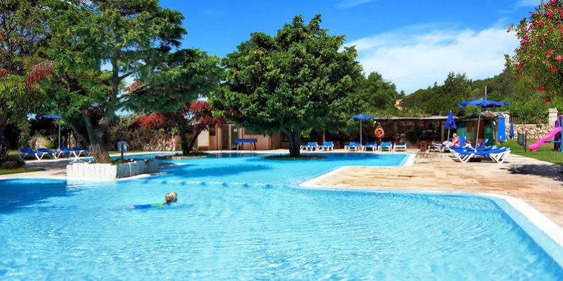 Colonna Resort Country & Sporting Club 切尔沃港 外观 照片