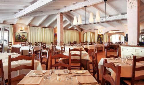 Colonna Resort Country & Sporting Club 切尔沃港 外观 照片