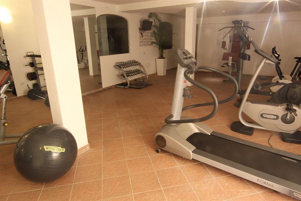 Colonna Resort Country & Sporting Club 切尔沃港 外观 照片